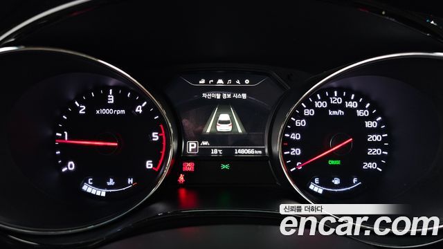 Kia Canival 2016 — photo 8