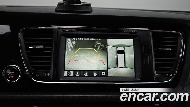 Kia Canival 2016 — photo 15