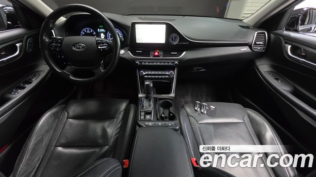 Hyundai Grandeur 2017 — photo 10