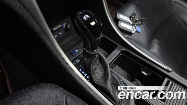Hyundai Sonata 2013 — photo 12