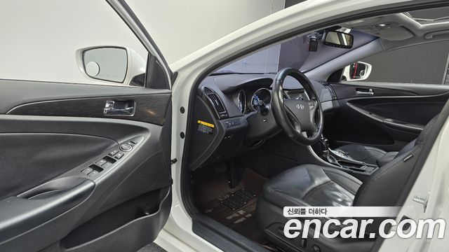 Hyundai Sonata 2013 — photo 13