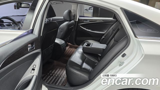 Hyundai Sonata 2013 — photo 18