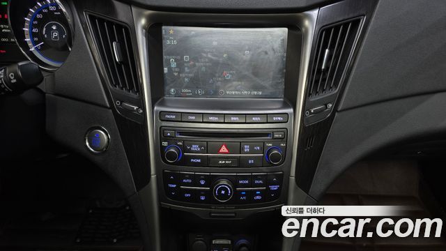 Hyundai Sonata 2013 — photo 22