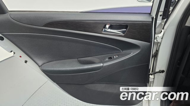 Hyundai Sonata 2013 — photo 15