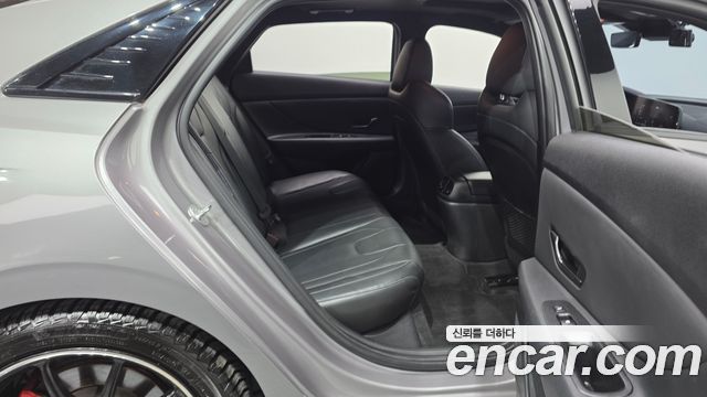Hyundai AVANTE 2022 — photo 18