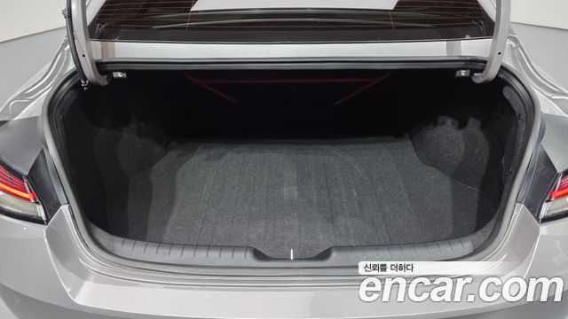 Hyundai AVANTE 2022 — photo 24