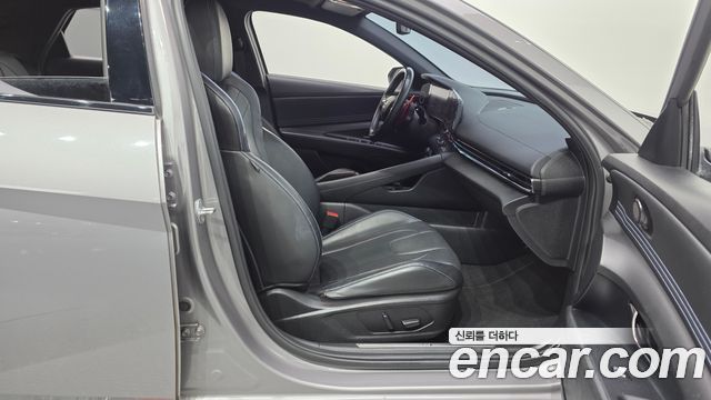 Hyundai AVANTE 2022 — photo 16
