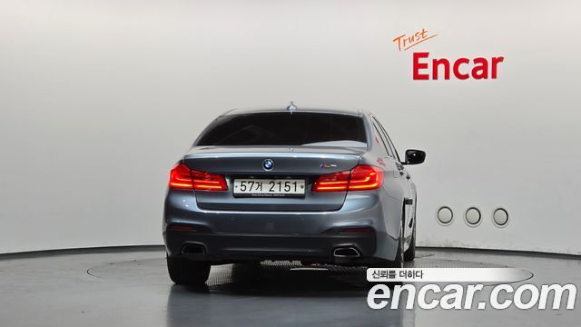 BMW 5-Series 2018 — photo 4