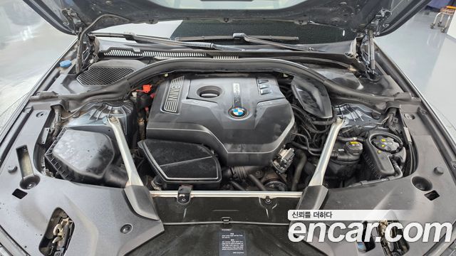 BMW 5-Series 2018 — photo 6