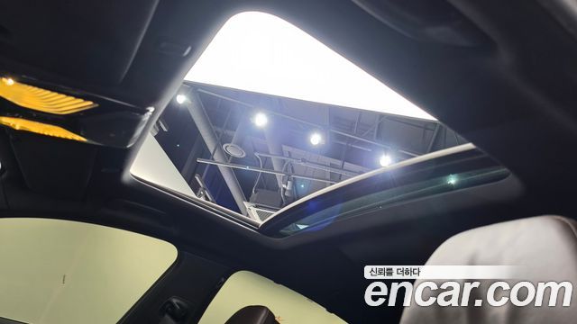 BMW 5-Series 2018 — photo 17
