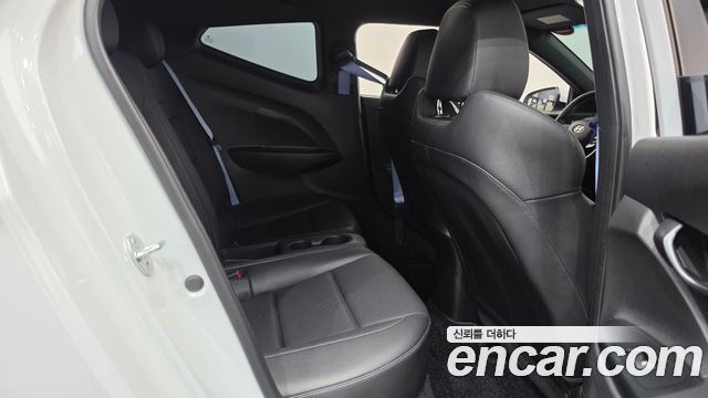 Hyundai Veloster 2020 — photo 17