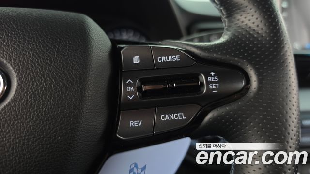 Hyundai Veloster 2020 — photo 23
