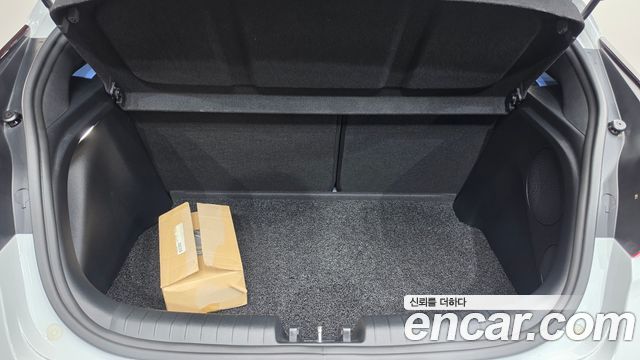Hyundai Veloster 2020 — photo 24