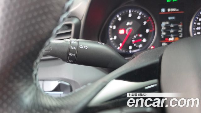 Hyundai Veloster 2020 — photo 29