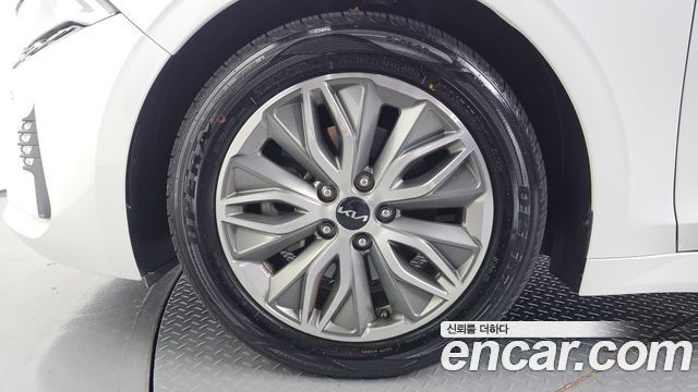 Kia K5 2023 — photo 5