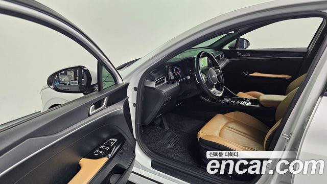 Kia K5 2023 — photo 10