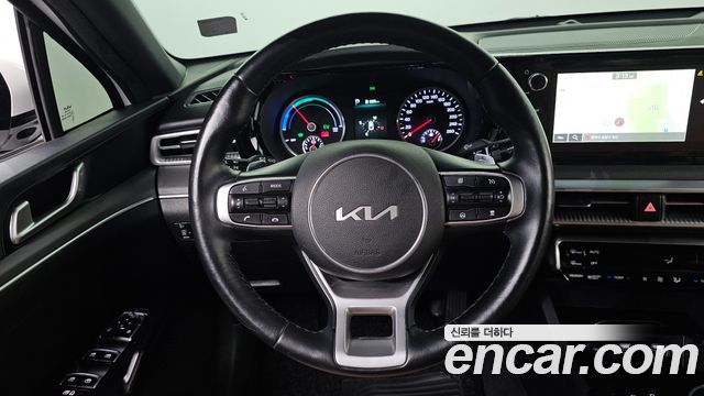 Kia K5 2023 — photo 14