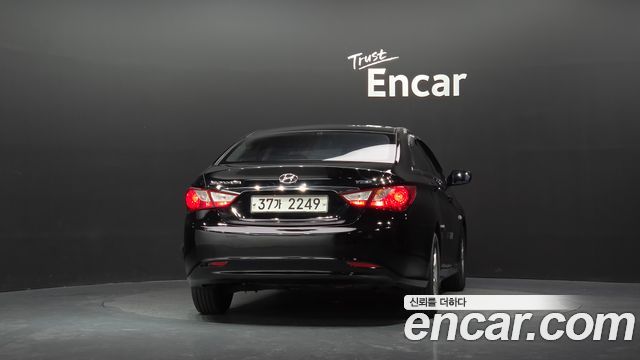 Hyundai Sonata 2011 — photo 4