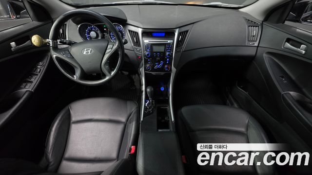 Hyundai Sonata 2011 — photo 7