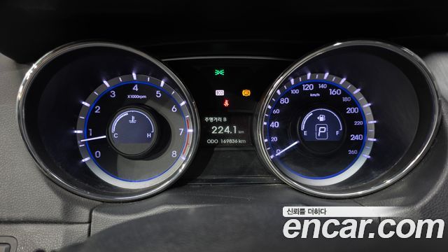 Hyundai Sonata 2011 — photo 8