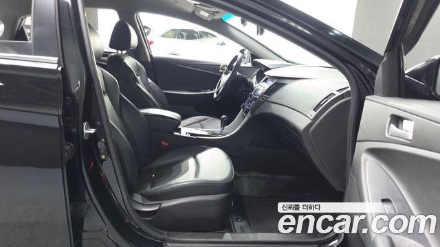 Hyundai Sonata 2011 — photo 11