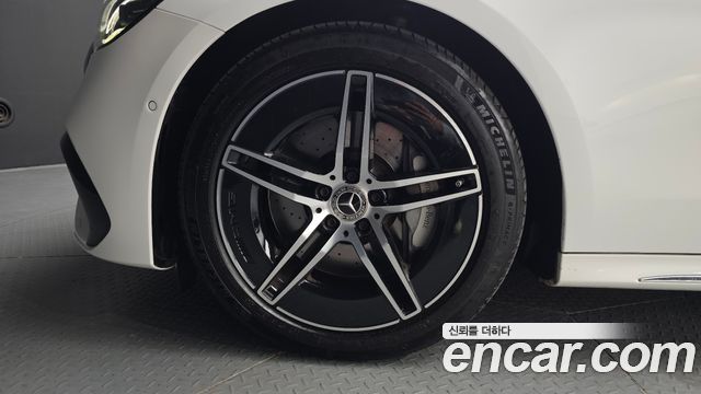 Mercedes-Benz E-Class 2024 — photo 5