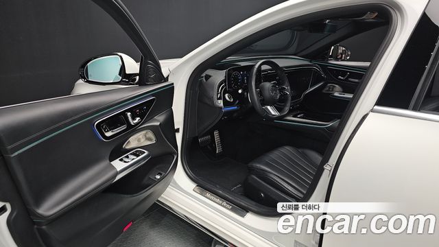 Mercedes-Benz E-Class 2024 — photo 13