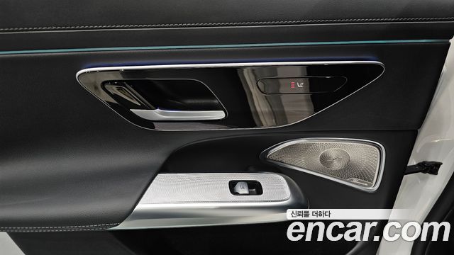 Mercedes-Benz E-Class 2024 — photo 25