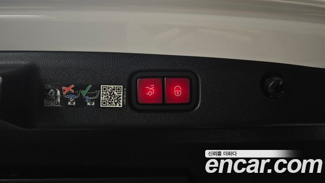 Mercedes-Benz E-Class 2024 — photo 26