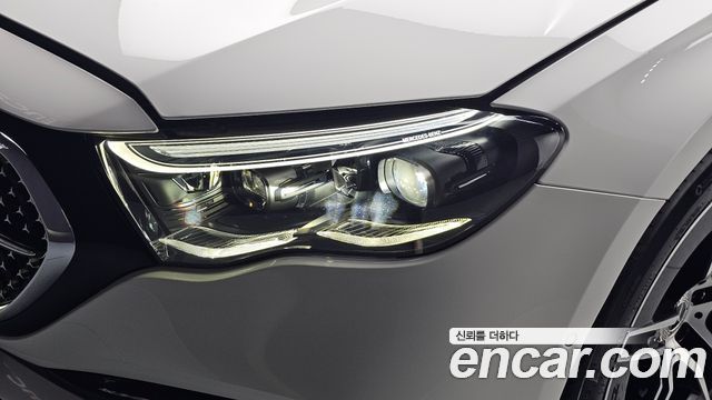 Mercedes-Benz E-Class 2024 — photo 8