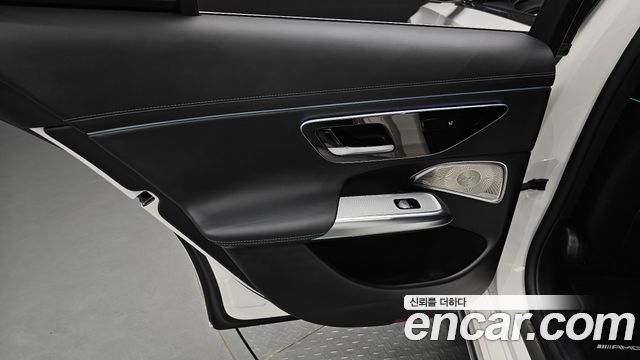 Mercedes-Benz E-Class 2024 — photo 15