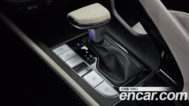 Hyundai AVANTE 2023 — photo 12