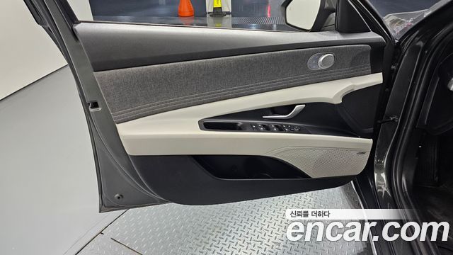Hyundai AVANTE 2023 — photo 14