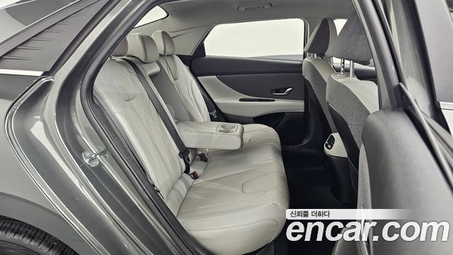 Hyundai AVANTE 2023 — photo 16
