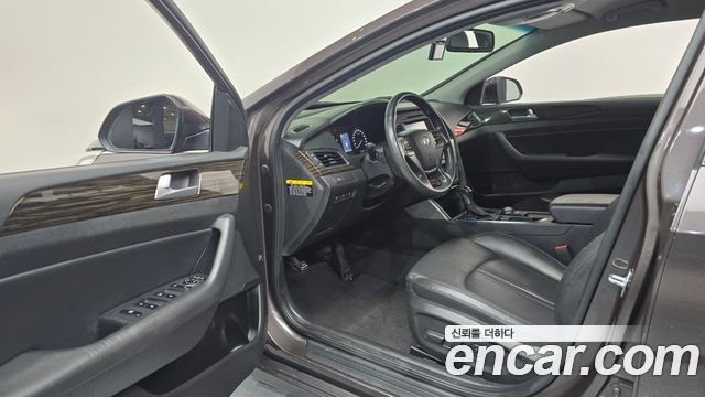 Hyundai Sonata 2016 — photo 13