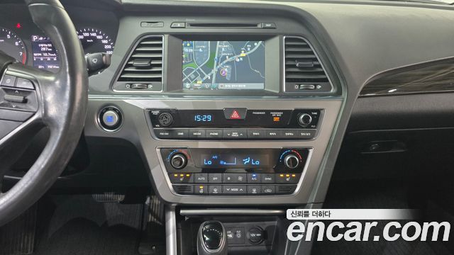 Hyundai Sonata 2016 — photo 19
