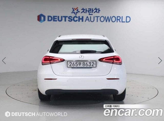 Mercedes-Benz A-Class 2020 — photo 2