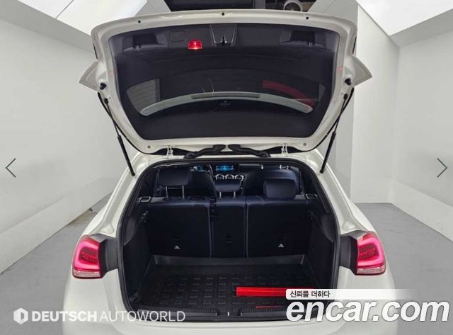 Mercedes-Benz A-Class 2020 — photo 19