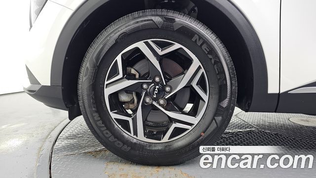 Kia Sportage 2023 — photo 5