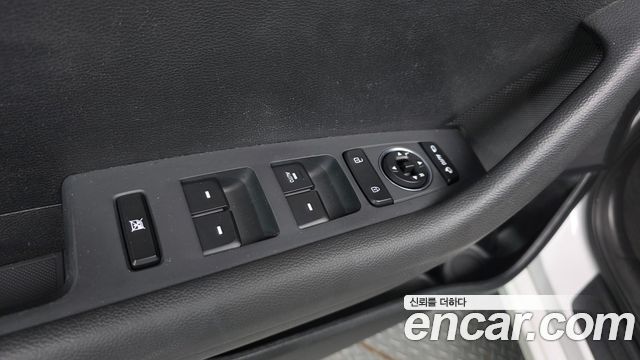 Hyundai Sonata 2016 — photo 17
