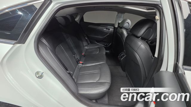 Hyundai Sonata 2016 — photo 24