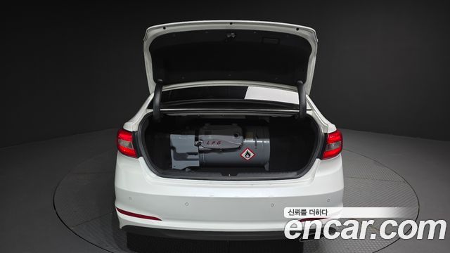 Hyundai Sonata 2016 — photo 25