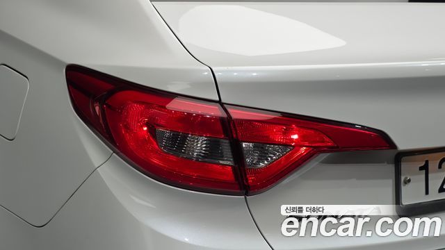 Hyundai Sonata 2016 — photo 9