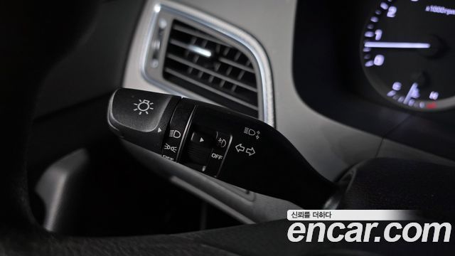 Hyundai Sonata 2016 — photo 32