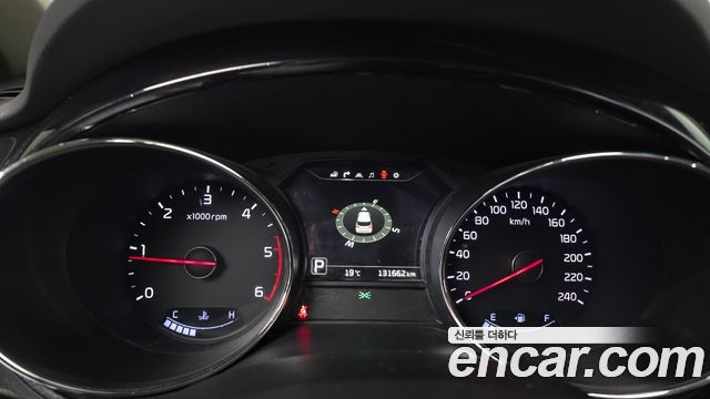 Kia Canival 2016 — photo 8