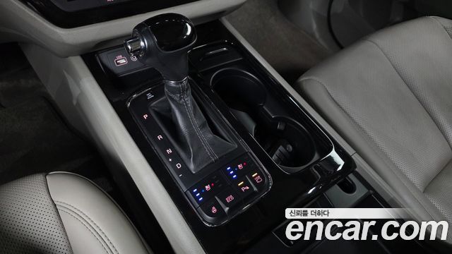 Kia Canival 2016 — photo 9
