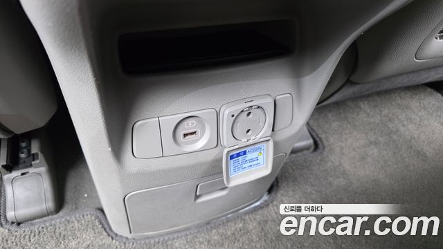 Kia Canival 2016 — photo 17