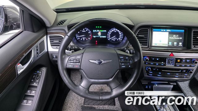 Genesis G80 2017 — photo 21