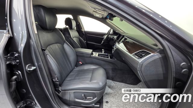 Genesis G80 2017 — photo 16