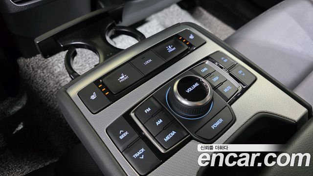 Genesis G80 2017 — photo 27